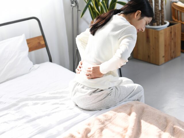 寝不足からくる腰痛の原因💤